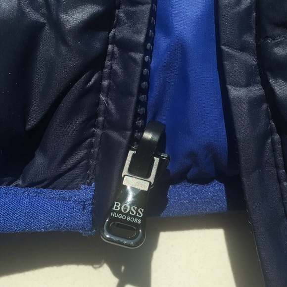 Light Puffer Vest - Picture 8 of 8